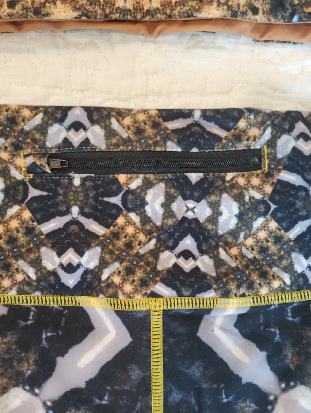 Wolven Black & Gold Mandala Print High-Waist Leggings with Matching Crop Top - Picture 5 of 8